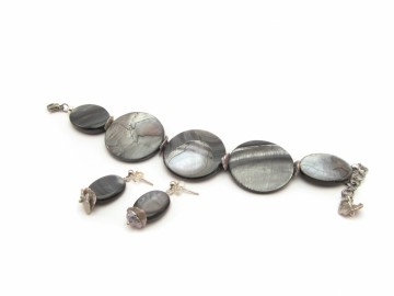 Armband grijze schelp