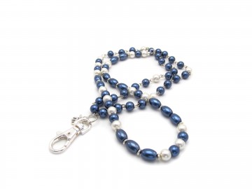 Badge ketting blue pearl