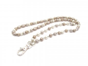 Badge ketting champagne pearl