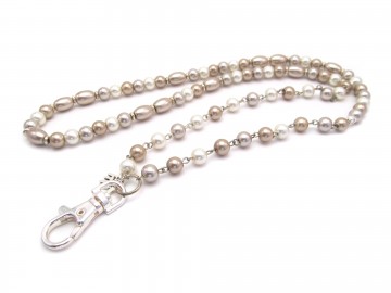 Badge ketting champagne pearll