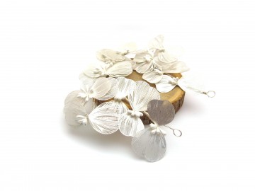 Bruids accessoires zilver streng bloemen