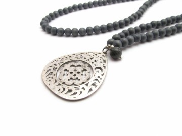 Ketting grijze Lotus