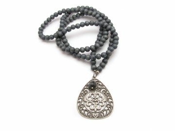 Ketting grijze Lotus