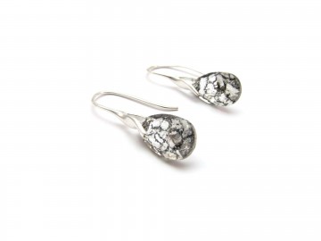 Byoe swarovski oorbellen blackpat