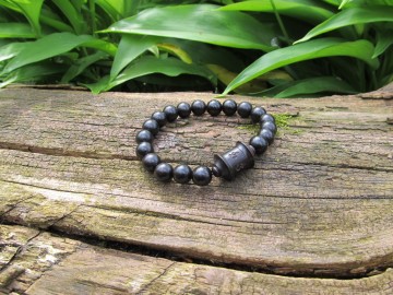 Zwarte mantra sandelwood armband