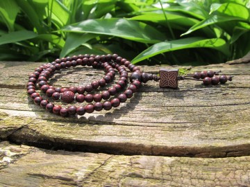 Mala ketting rode sandelwood flower