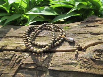 Mala ketting groene sandelhout prayer
