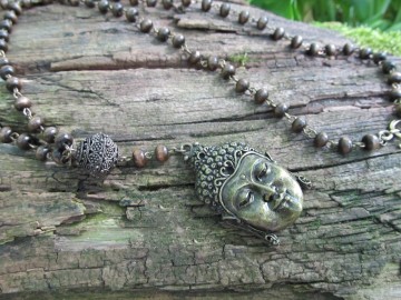 Ketting bronza boeddha bosfoto
