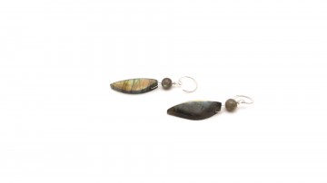 Labradoriet oorbellen