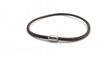Leren choker