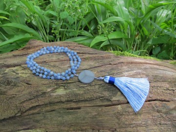 Mala blauwe quartz bosfoto