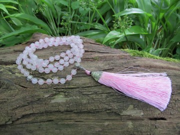 Mala ketting rose quartz bosfoto