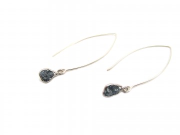 Oorbellen blauwe diamant