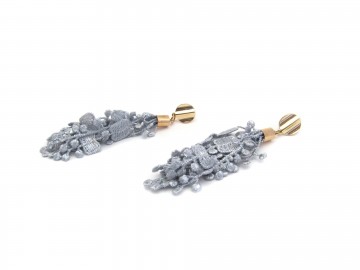Oorbellen grey silk