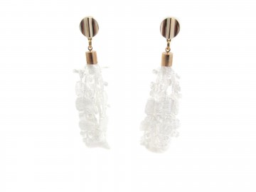 Oorbellen white silk