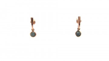 Oorstekers strak design blauwe ruwe diamant rose