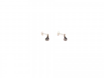 Zwarte diamant oorstekers