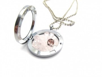 Rose quartz medaillon