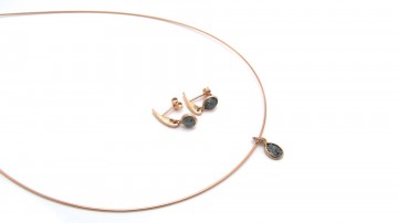 Set blauwe ruwe diamant rose